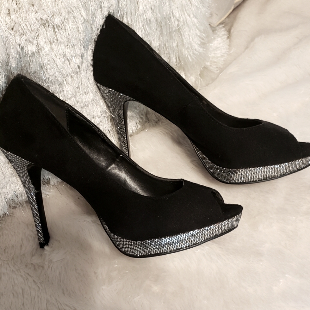 Fabulosity Pumps